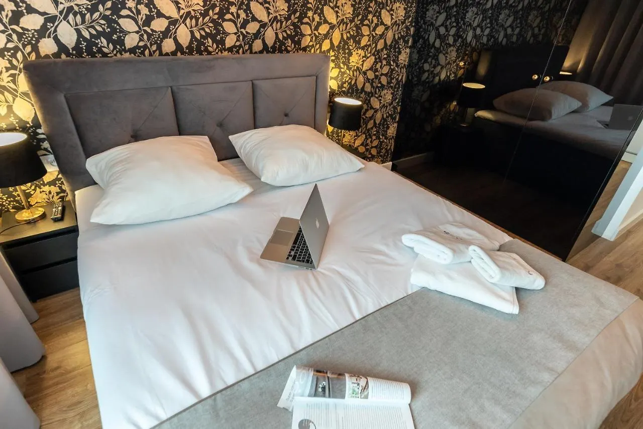 Apartment Kazou Residence Arkadia Warsaw