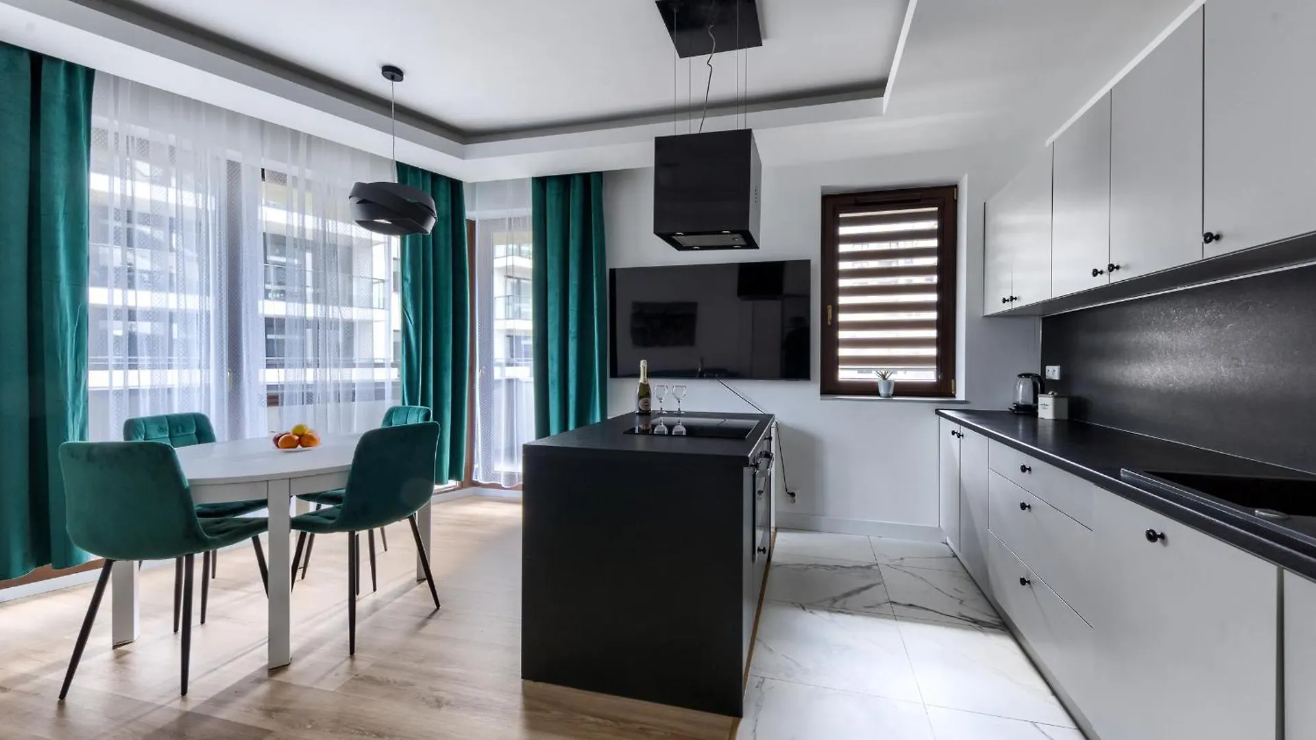 Kazou Residence Arkadia Warsaw 0*,  Poland